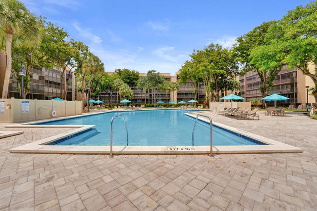 2802 N 46th Avenue B620, Hollywood, FL 33021