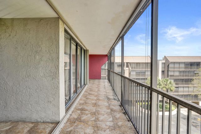 2802 N 46th Avenue B620, Hollywood, FL 33021