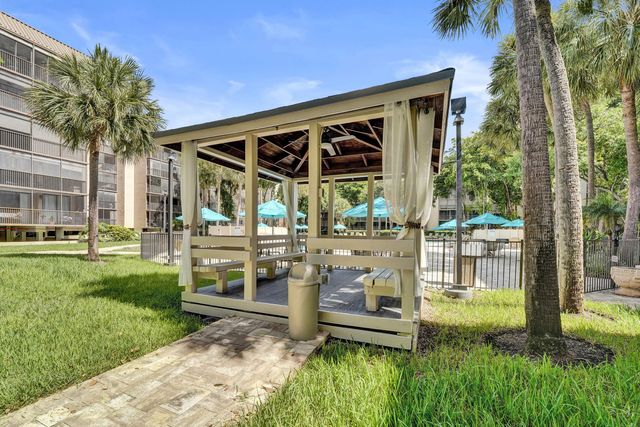 2802 N 46th Avenue B620, Hollywood, FL 33021