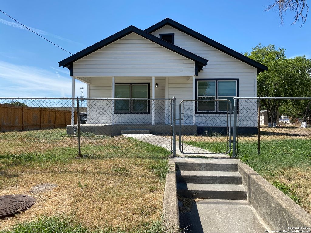 202 McCAULEY BLVD, San Antonio, TX 78221