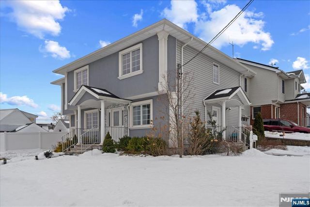 86 Hillman Drive, Elmwood Park, NJ 07407