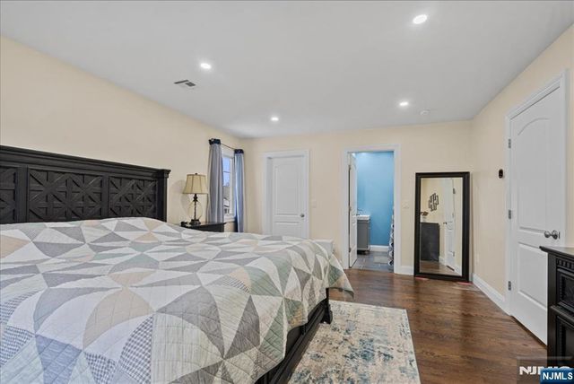 86 Hillman Drive, Elmwood Park, NJ 07407