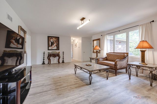 11230 Joyce Lane, Willow Springs, IL 60480