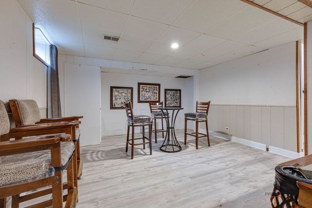 11230 Joyce Lane, Willow Springs, IL 60480
