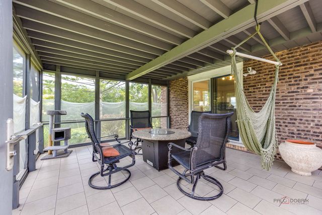 11230 Joyce Lane, Willow Springs, IL 60480