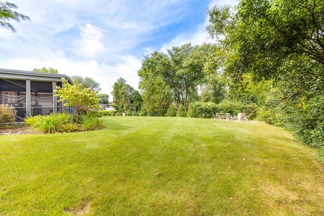 11230 Joyce Lane, Willow Springs, IL 60480
