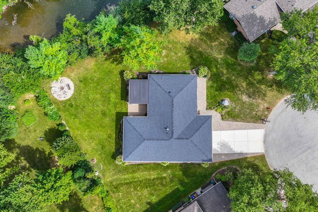 11230 Joyce Lane, Willow Springs, IL 60480