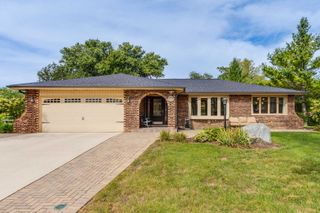 11230 Joyce Lane, Willow Springs, IL 60480