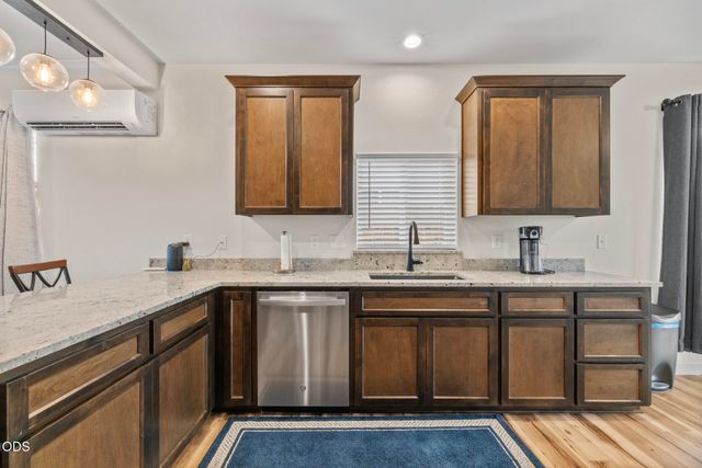 723 Dahl Place, Medford, OR 97501