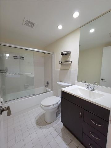 6707 N Kendall Drive 107, Pinecrest, FL 33156
