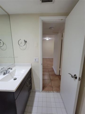 6707 N Kendall Drive 107, Pinecrest, FL 33156
