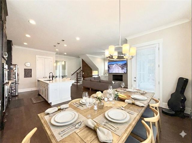 5015 Century Circle, Roswell, GA 30076