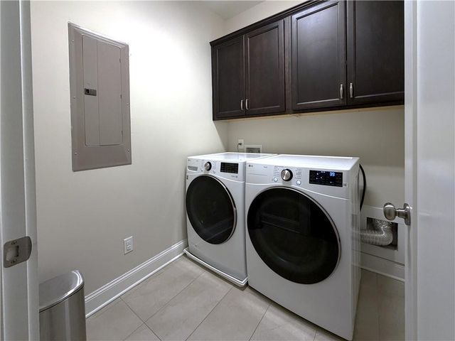 5015 Century Circle, Roswell, GA 30076