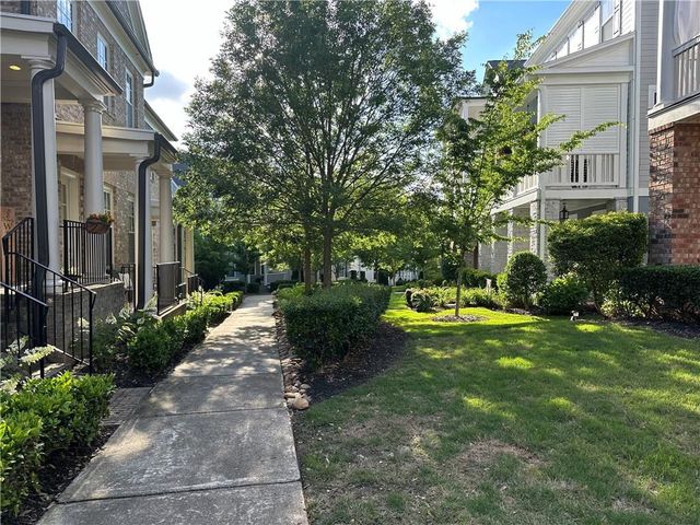 5015 Century Circle, Roswell, GA 30076