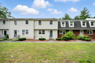 41 Olde Country Village Road # 41, Londonderry, NH 03053