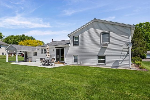 951 Copperkettle Road, Webster, NY 14580