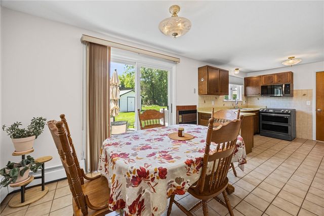 951 Copperkettle Road, Webster, NY 14580