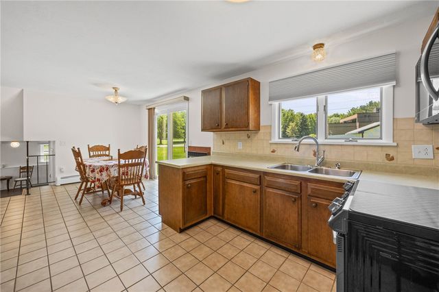 951 Copperkettle Road, Webster, NY 14580