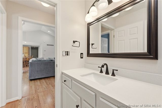 1725 NW Cedar LAne, Corydon, IN 47112