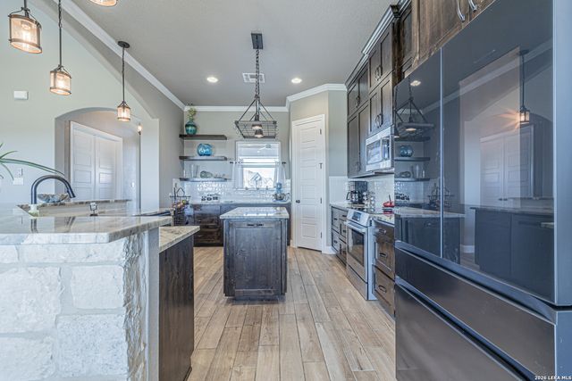 157 Summer Meadow, La Vernia, TX 78121