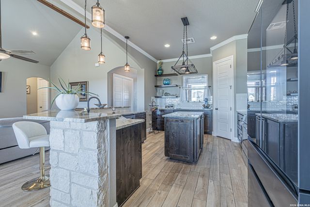 157 Summer Meadow, La Vernia, TX 78121