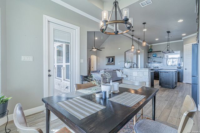 157 Summer Meadow, La Vernia, TX 78121