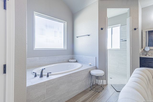 157 Summer Meadow, La Vernia, TX 78121