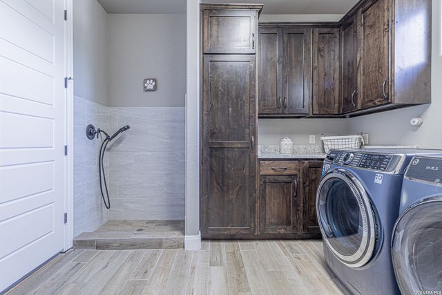 157 Summer Meadow, La Vernia, TX 78121