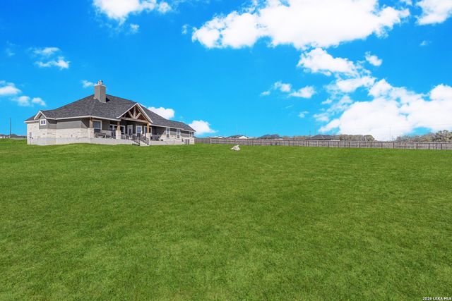 157 Summer Meadow, La Vernia, TX 78121