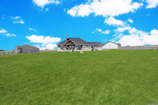 157 Summer Meadow, La Vernia, TX 78121