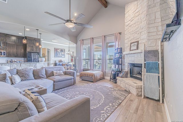 157 Summer Meadow, La Vernia, TX 78121