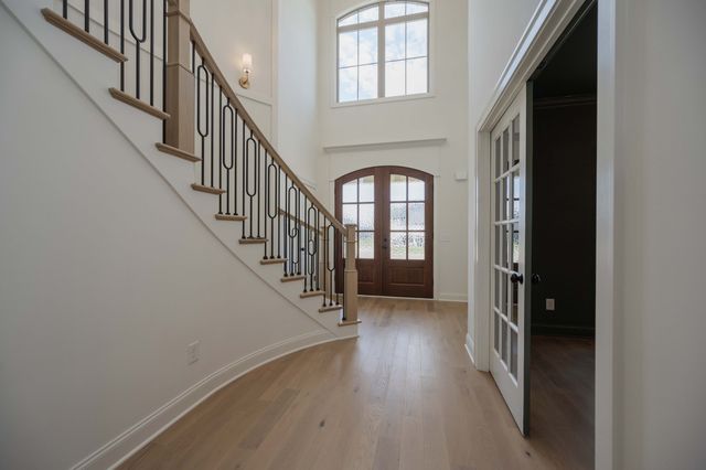 2866 N Thompson Ln, Murfreesboro, TN 37129