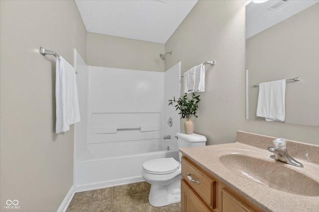 14284 Banister Drive, Noblesville, IN 46060