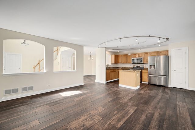 1728 Brookwood Road, Lisle, IL 60532