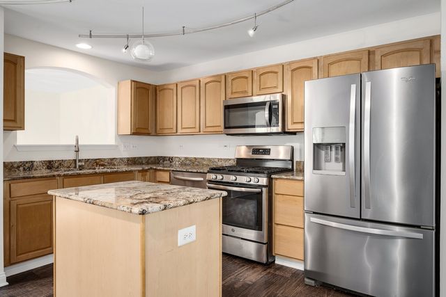 1728 Brookwood Road, Lisle, IL 60532