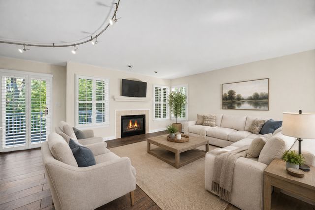 1728 Brookwood Road, Lisle, IL 60532
