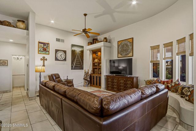 1509 Vista Del Cerro, Las Cruces, NM 88007