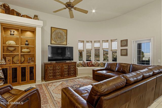 1509 Vista Del Cerro, Las Cruces, NM 88007