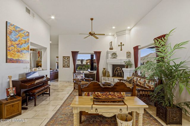 1509 Vista Del Cerro, Las Cruces, NM 88007