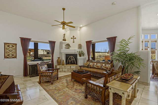 1509 Vista Del Cerro, Las Cruces, NM 88007