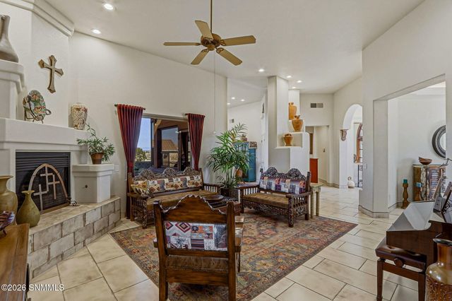 1509 Vista Del Cerro, Las Cruces, NM 88007