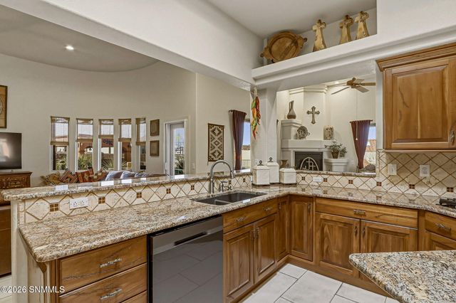 1509 Vista Del Cerro, Las Cruces, NM 88007