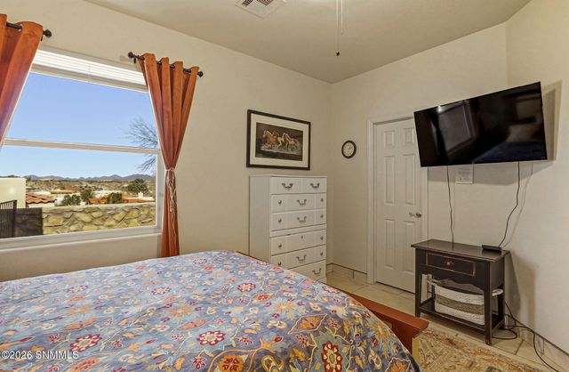 1509 Vista Del Cerro, Las Cruces, NM 88007
