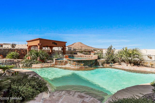 1509 Vista Del Cerro, Las Cruces, NM 88007