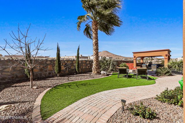 1509 Vista Del Cerro, Las Cruces, NM 88007