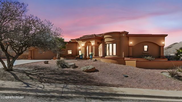 1509 Vista Del Cerro, Las Cruces, NM 88007
