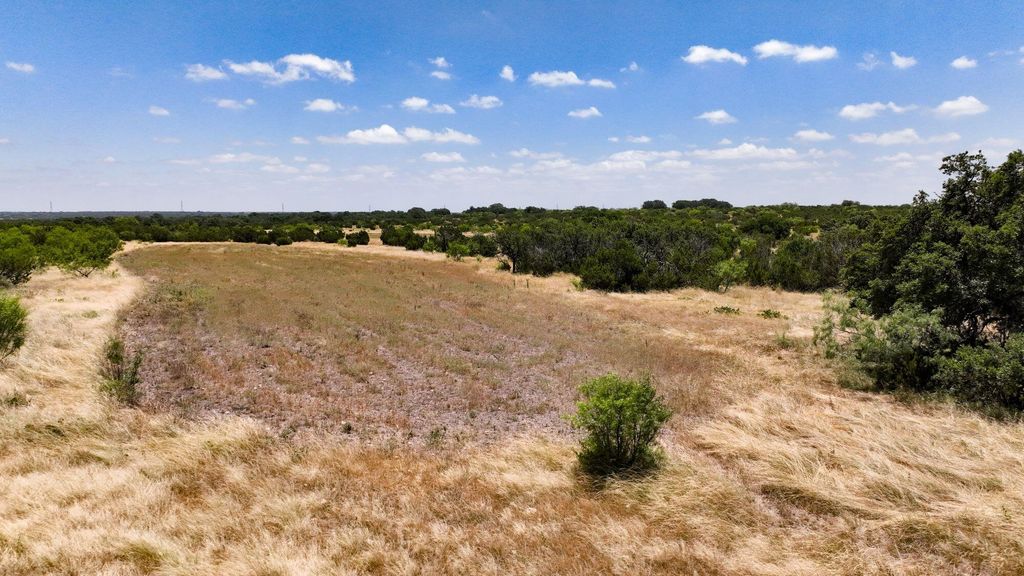 Image 12 of property listing at 000 Cr 300, Eldorado, TX 76936