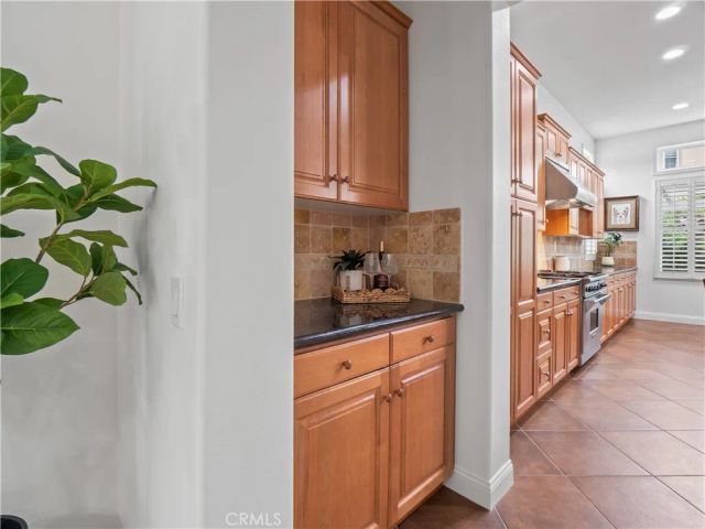 25679 Smoketree, Valencia, CA 91381