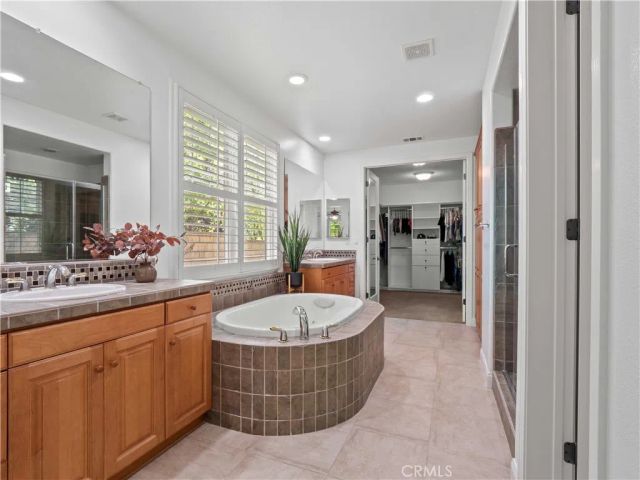 25679 Smoketree, Valencia, CA 91381