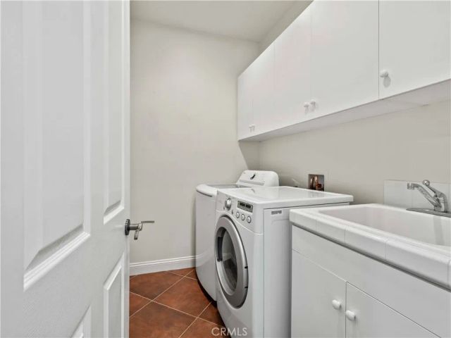 25679 Smoketree, Valencia, CA 91381